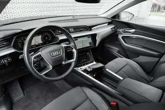 Audi e-tron, 300 kW, elekter, automaat, nelikvedu