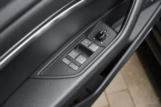 Audi e-tron, 300 kW, elekter, automaat, nelikvedu