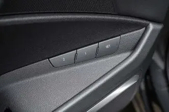 Audi e-tron, 300 kW, elekter, automaat, nelikvedu