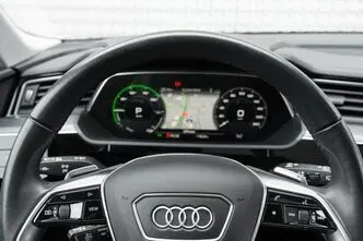 Audi e-tron, 300 kW, elekter, automaat, nelikvedu