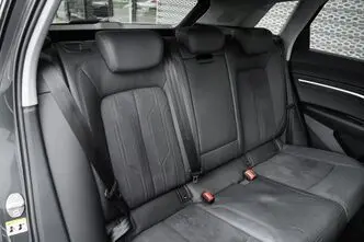 Audi e-tron, 300 kW, elekter, automaat, nelikvedu