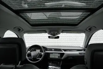 Audi e-tron, 300 kW, elekter, automaat, nelikvedu