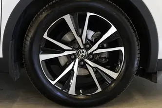 Toyota C-HR, 1.8, 72 kW, hybrid, automatic, front-wheel drive