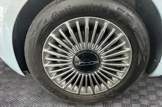 Fiat 500e, 87 kW, electric, automatic, front-wheel drive