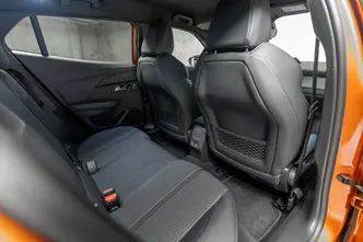 Peugeot 2008, 1.5, 96 kW, diesel, automatic, front-wheel drive