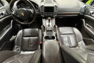 Porsche Cayenne, 3.0, 180 kW, diesel, automatic, four-wheel drive