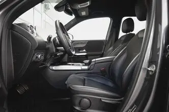 Mercedes-Benz GLB 200, 1.3, 120 kW, bensiin, automaat, esivedu