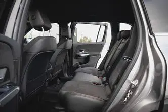 Mercedes-Benz GLB 200, 1.3, 120 kW, bensiin, automaat, esivedu