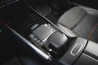 Mercedes-Benz GLB 200, 1.3, 120 kW, bensiin, automaat, esivedu