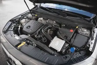 Mercedes-Benz GLB 200, 1.3, 120 kW, bensiin, automaat, esivedu