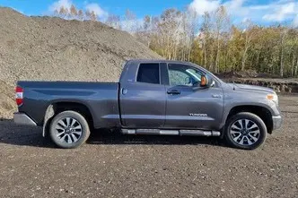 Toyota Tundra, 5.7, 284 kW, petrol, automatic, four-wheel drive