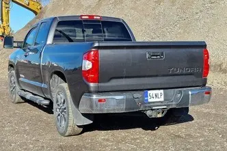 Toyota Tundra, 5.7, 284 kW, petrol, automatic, four-wheel drive