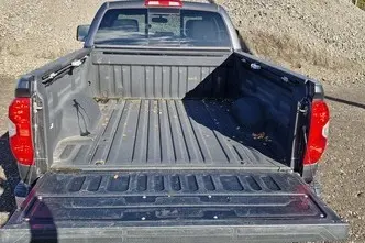 Toyota Tundra, 5.7, 284 kW, petrol, automatic, four-wheel drive