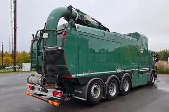 Scania P450 8X4*4, 331 kW, diisel, automaat