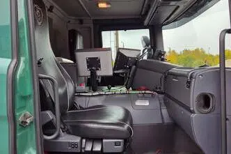 Scania P450 8X4*4, 331 kW, diisel, automaat