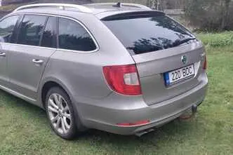 Škoda Superb, 2.0, 147 kW, bensiin, automaat, esivedu