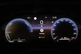 Toyota RAV4, 2.5, 131 kW, hybrid, automatic, front-wheel drive