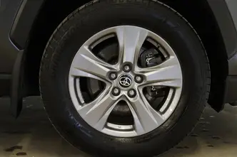 Toyota RAV4, 2.5, 131 kW, hybrid, automatic, front-wheel drive