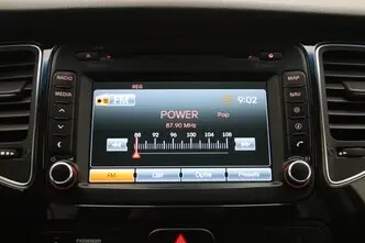 Kia Carens, 1.6, 99 kW, bensiin, manuaal, esivedu