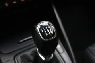 Kia Carens, 1.6, 99 kW, bensiin, manuaal, esivedu