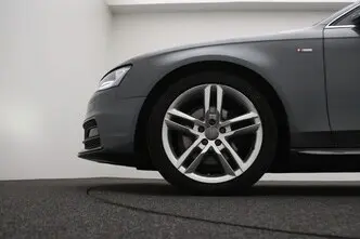 Audi A4, 1.8, 125 kW, bensiin, automaat, esivedu