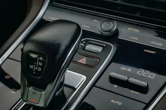 Porsche Panamera, 2.9, 340 kW, pistikhübriid, automaat, nelikvedu