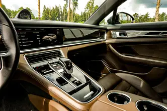 Porsche Panamera, 2.9, 340 kW, pistikhübriid, automaat, nelikvedu