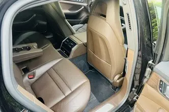 Porsche Panamera, 2.9, 340 kW, pistikhübriid, automaat, nelikvedu