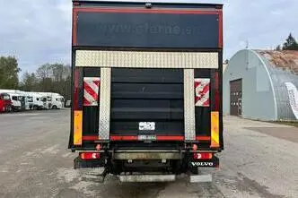 Volvo FL240, 177 kW, diesel, manual