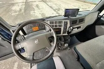 Volvo FL240, 177 kW, diesel, manual