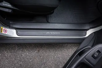 Toyota Avensis, 1.8, 95 kW, bensiin, manuaal, esivedu