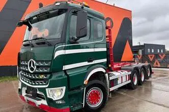 Mercedes-Benz Arocs 3251 8x4*4, 375 kW, дизель, автомат