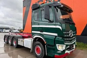 Mercedes-Benz Arocs 3251 8x4*4, 375 kW, дизель, автомат