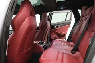 Porsche Panamera, 2.9, 340 kW, pistikhübriid, automaat, nelikvedu