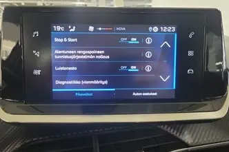 Peugeot 208, 1.2, 55 kW, bensiin, manuaal, esivedu