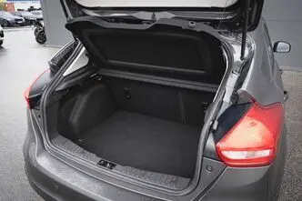 Ford Focus, 1.6, 77 kW, bensiin, manuaal, esivedu
