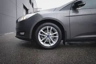 Ford Focus, 1.6, 77 kW, bensiin, manuaal, esivedu