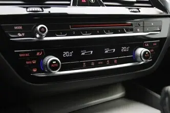 BMW 520, 2.0, 135 kW, petrol, automatic, rear-wheel drive