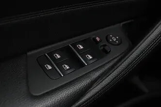 BMW 520, 2.0, 135 kW, petrol, automatic, rear-wheel drive