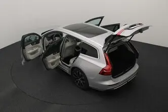 Volvo V60, 2.0, 186 kW, plug-in hybrid, automatic, four-wheel drive