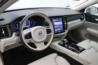 Volvo V60, 2.0, 186 kW, plug-in hybrid, automatic, four-wheel drive