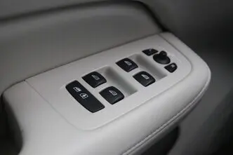 Volvo V60, 2.0, 186 kW, plug-in hybrid, automatic, four-wheel drive