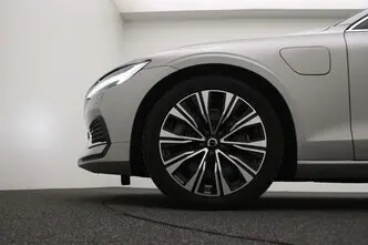 Volvo V60, 2.0, 186 kW, plug-in hybrid, automatic, four-wheel drive