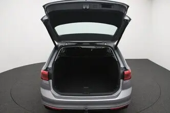 Volkswagen Passat, 2.0, 90 kW, diesel, automatic, front-wheel drive