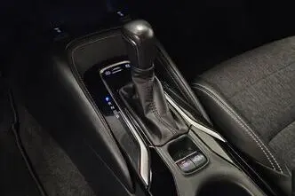 Toyota Corolla, 1.8, 72 kW, hybrid, automatic, front-wheel drive