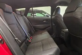 Toyota Corolla, 1.8, 72 kW, hybrid, automatic, front-wheel drive