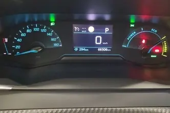 Peugeot 208, elekter, automaat, esivedu