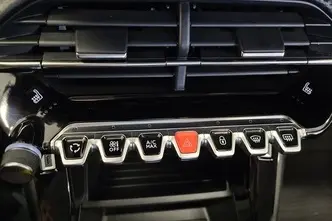 Peugeot 208, 1.2, 74 kW, bensiin, automaat, esivedu