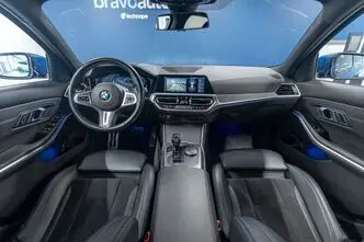BMW 320, 2.0, 140 kW, дизель, автомат, полный привод
