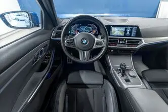 BMW 320, 2.0, 140 kW, дизель, автомат, полный привод